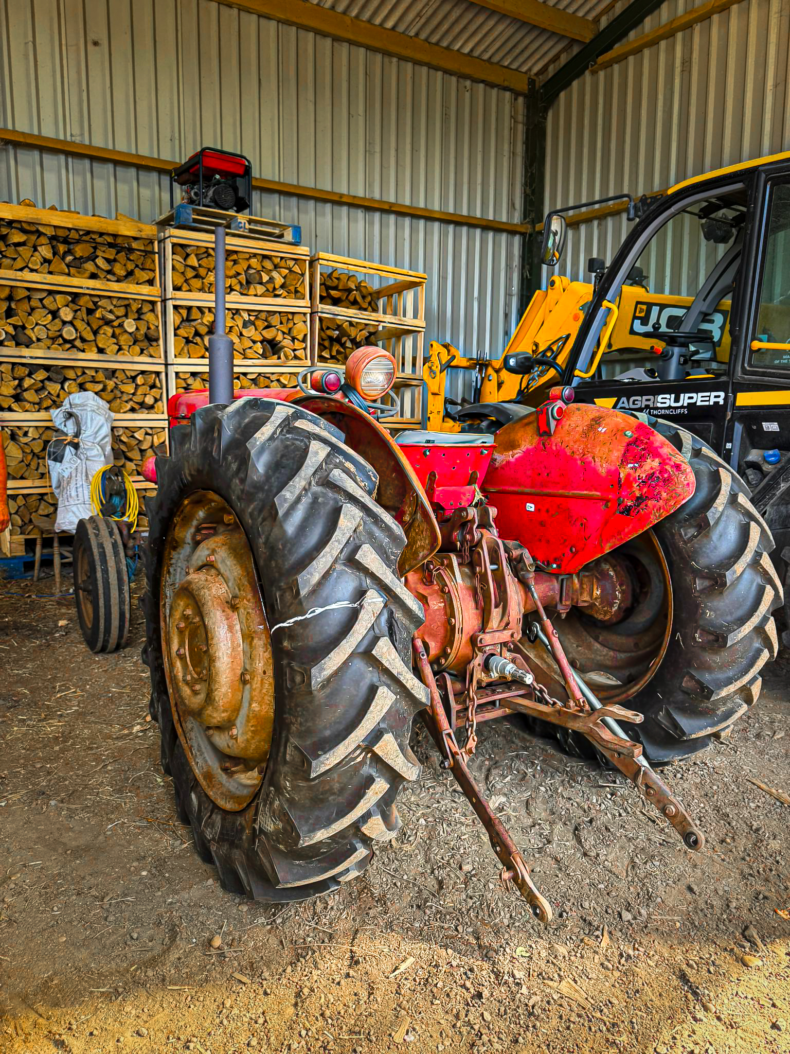Mobile agricultural and farm tyre work near Milton Keynes